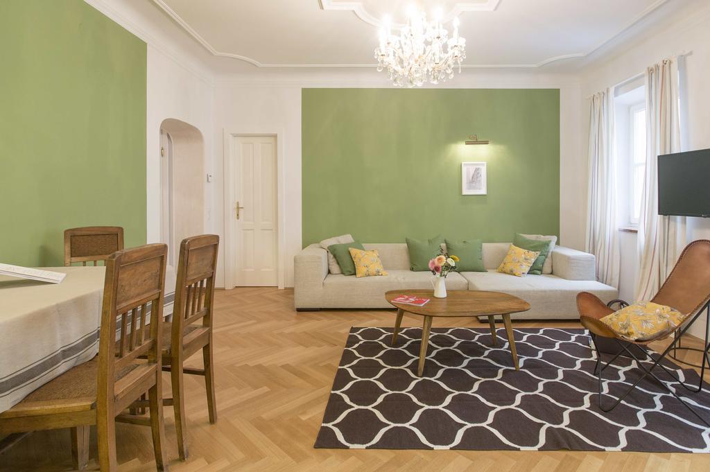 Apartment Heart Of The City Center Salzburgo Exterior foto